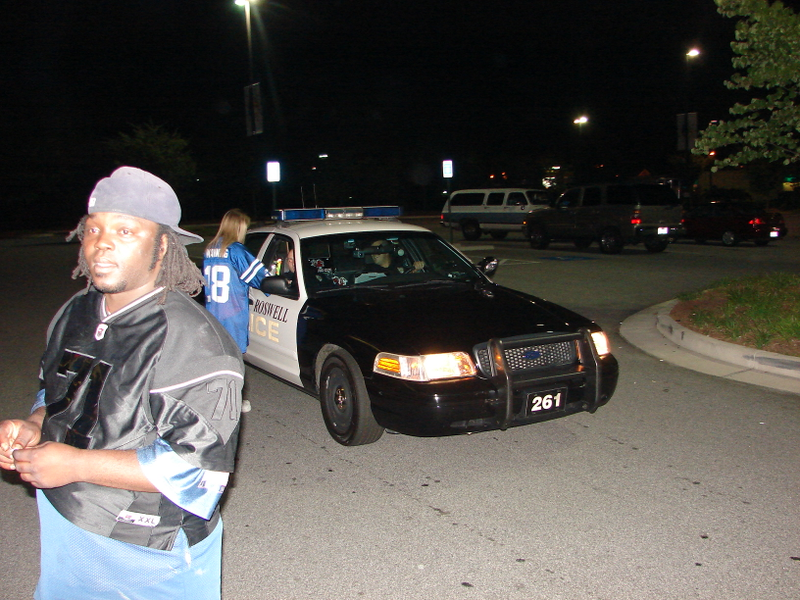 Illustration for article titled Madden 09 Launch - GameStop Goes The Extra Yard